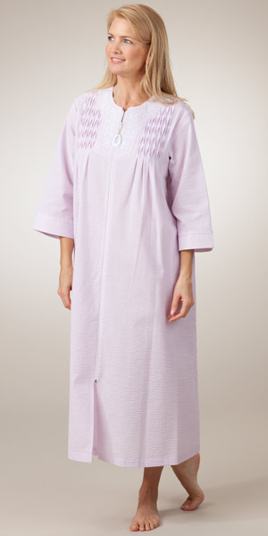 Plus Miss Elaine Zip Front Seersucker Robe - Long in Lilac Stripe