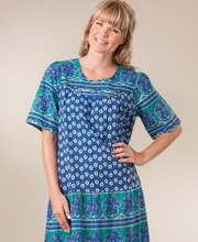 La Cera Lounger - Cotton Short Sleeve Muu Muu Housedress in Blue Daisy Print