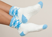 Karen Neuburger Fleecy Lounge Socks with Grippers - Ivory and Blue Argyle