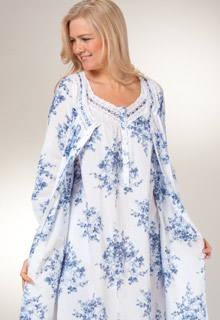 Cotton robe and nightgown sets