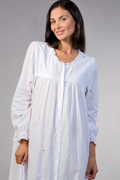 La Cera Flower Embroidery Long Sleeve Cotton Robe/Button-Front Nightgown - White