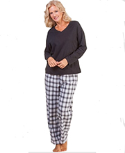 100% Cotton La Cera Long Sleeve V-Neck Cotton Knit with Flannel Pants Set in Black Plaid
