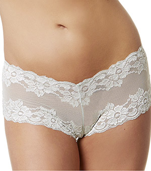 https://www.serenecomfort.com/Assets/018-04/Montelle-Boyshort-Cheeky-Panties-White-7091-B.jpg