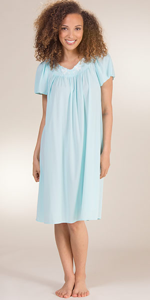 Short Nightgown - Miss Elaine Nylon Classics Flutter Sleeve Gown in Seafoam