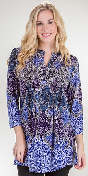 3/4 Sleeve La Cera Pleated Poly Blend Tunic Top in Baltic Fusion