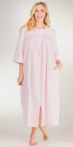 Plus Miss Elaine Long Seersucker Smocked Zip Robe in Pink