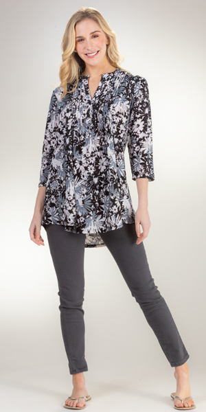 La Cera Plus Sized (Size 1X ) Pleated 3/4 Sleeve Poly Blend Tunic Top - Moonlight Garden
