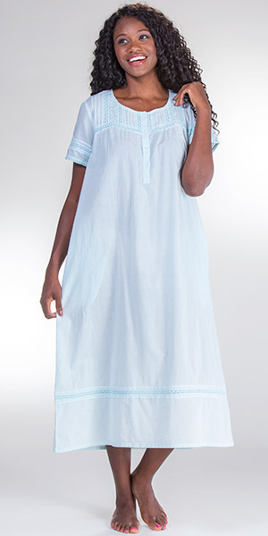 Plus La Cera Short Sleeve Cotton Nightgown in Pearl Innocence - Blue